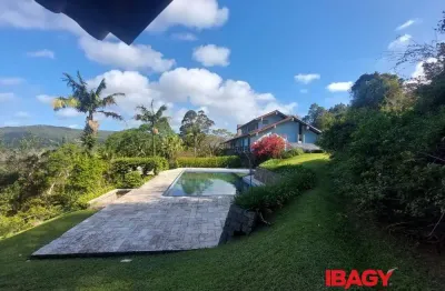 Excelente casa 5 dormitório(s) em saco grande - florianópolis