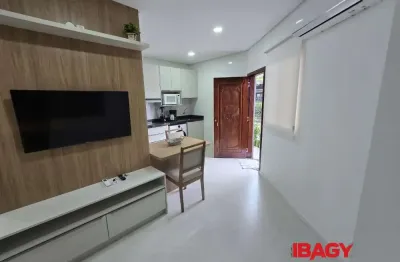 Excelente casa 1 dormitório(s) em santa mônica - florianópolis