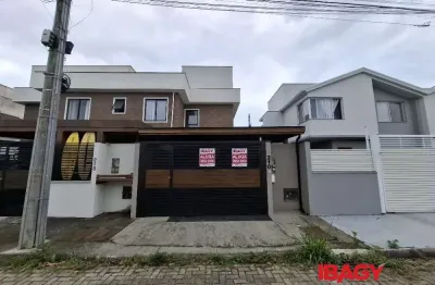 Excelente casa 3 dormitório(s) em ribeirão da ilha - florianópolis