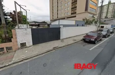 Terreno comercial para alugar na Rua Santo Antônio, 1484, Barreiros, São José