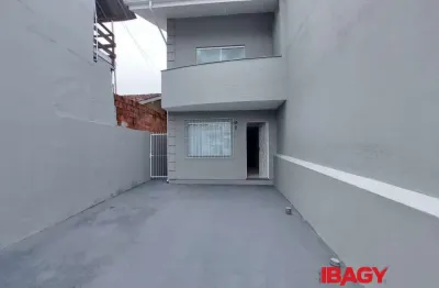 Casa com 2 quartos para alugar na Rua Alaor da Silveira, 518, São Sebastião, Palhoça