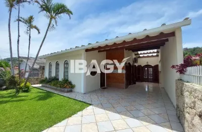 Casa com 4 quartos para alugar na Rua José Luiz, 270, Forquilhinhas, São José