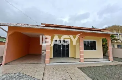 Casa com 3 quartos para alugar na Servidão Nelson Ernesto Alves, 402, Barra do Aririú, Palhoça