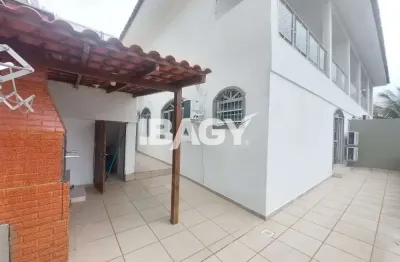 Excelente casa 2 dormitório(s) em trindade - florianópolis