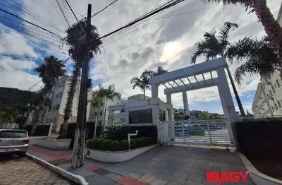 Apartamento com 2 quartos para alugar na Rua José Airton de Castro, 160, Roçado, São José