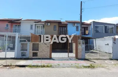 Casa com 2 quartos para alugar na Rua Telmo Luiz Martins, 294, Forquilhas, São José