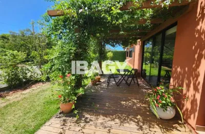 Excelente casa 3 dormitório(s) em pântano do sul - florianópolis