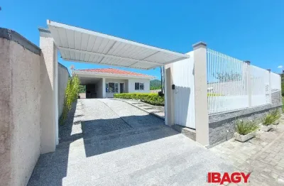 Excelente casa 2 dormitório(s) em vila becker - santo amaro da imperatriz