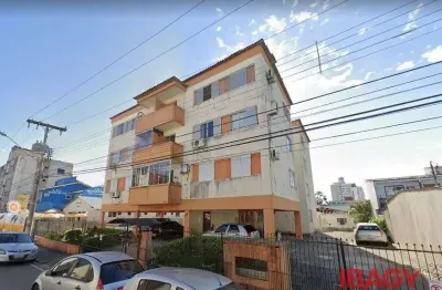 Apartamento com 3 quartos para alugar na Rua Walfrides W Martins, 248, Nossa Senhora do Rosário, São José