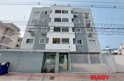 Apartamento com 2 quartos para alugar na Rua Vereador Jacob Knabben da Silva, 3275, Pagani, Palhoça
