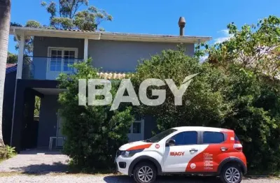 Excelente casa 3 dormitório(s) em campeche - florianópolis