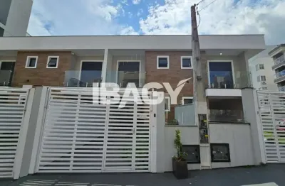 Casa com 2 quartos para alugar na Rua Milão, 186, Pagani, Palhoça