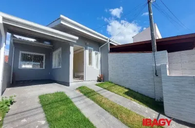 Casa com 2 quartos para alugar na Rua Miguel Batista da Silva, 283, Bela Vista, Palhoça