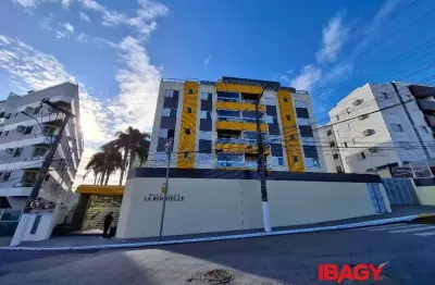 Excelente Apartamento 3 dormitório(s) em Bom Abrigo - Florianópolis
