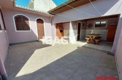 Excelente Casa 3 dormitório(s) em Saco dos Limões - Florianópolis