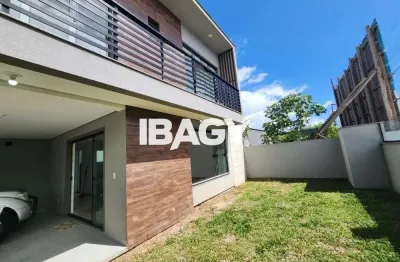 Excelente Casa 3 dormitório(s) em Campeche - Florianópolis