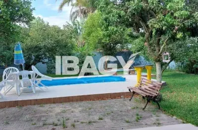 Excelente Casa 3 dormitório(s) em Campeche - Florianópolis