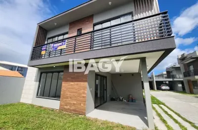 Excelente Casa 3 dormitório(s) em Campeche - Florianópolis