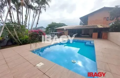 Excelente Apartamento 1 dormitório(s) em Carvoeira - Florianopolis