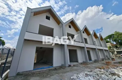 Excelente Casa em Condominio 2 dormitório(s) em Centro - São José