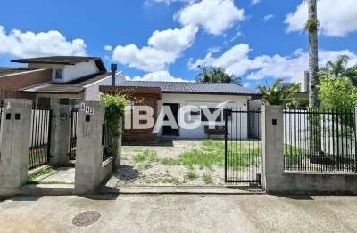 Excelente Casa 3 dormitório(s) em Santa Mônica - FLORIANÓPOLIS