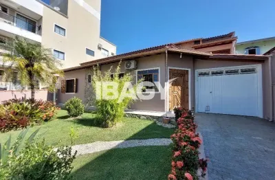 Excelente Casa 3 dormitório(s) em Sertao do Maruim - São José