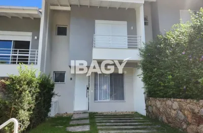 Excelente Casa em Condominio 3 dormitório(s) em Sambaqui - Florianópolis
