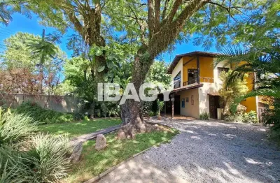 Casa com 5 quartos para alugar na Rua Vento Sul, 164, Campeche, Florianópolis