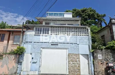 Excelente Casa 3 dormitório(s) em Estreito - Florianópolis