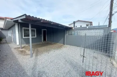 Excelente casa 2 dormitório(s) em alto aririú - palhoça