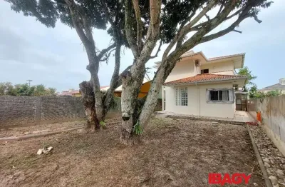 Excelente casa 2 dormitório(s) em campeche - florianópolis