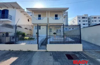 Excelente casa 3 dormitório(s) em capoeiras - florianópolis