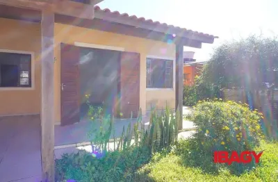 Excelente casa 3 dormitório(s) em ingleses do rio vermelho - florianópolis