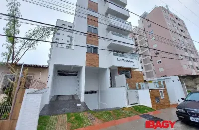 Excelente Apartamento 2 dormitório(s) em Barreiros - São José