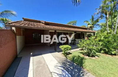 Excelente Casa 3 dormitório(s) em Ingleses do Rio Vermelho - Florianópolis
