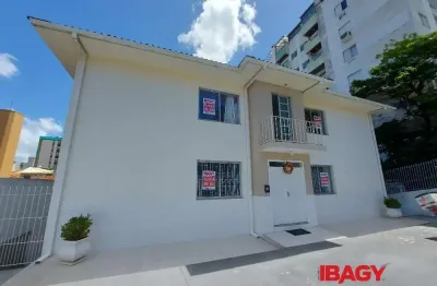 Excelente Kitnet 1 dormitório(s) em Trindade - Florianópolis