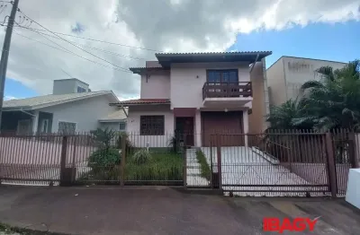 Excelente casa 5 dormitório(s) em ponta de baixo - são josé