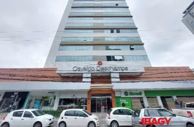 Sala comercial para alugar na Rua Koesa, 298, Kobrasol, São José