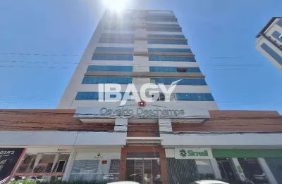 Sala comercial para alugar na Rua Koesa, 298, Kobrasol, São José