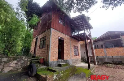 Excelente Casa 1 dormitório(s) em Canto da Lagoa - Florianópolis