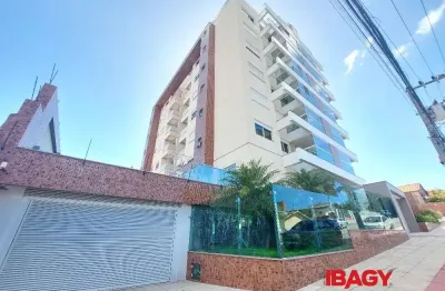 Excelente apartamento 4 dormitório(s) em estreito - florianópolis