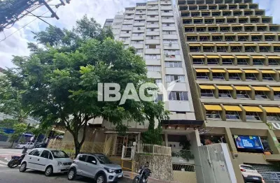 Excelente Apartamento 2 dormitório(s) em Centro - Florianópolis