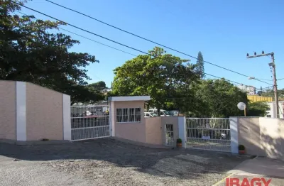 Excelente apartamento 2 dormitório(s) em capoeiras - florianópolis