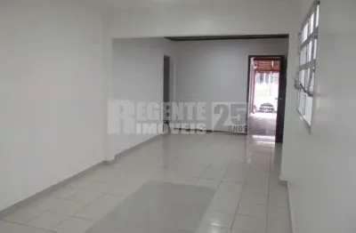 Casa térrea com 3 quartos e duas vagas no bairro trindade - florianópolis