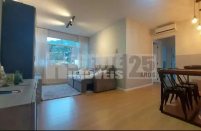 Lindo apartamento totalmente reformado de 3 dormitórios no itacorubi em florianópolis.