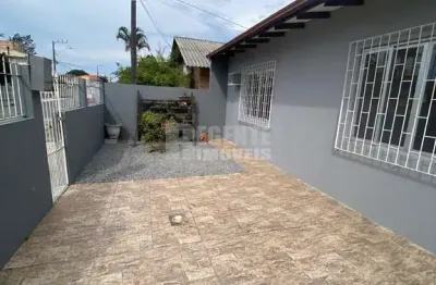 Casa em condomínio fechado com 3 quartos para alugar na Raimundo Staroski, 50, Carianos, Florianópolis