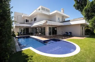 Casa a venda em condomínio fechado no bairro jurerê internacional em florianópolis