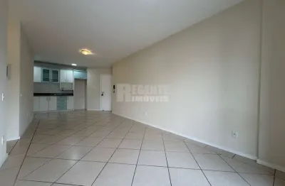 Excelente apartamento de 2 dormitórios para locação no bairro Itacorubi!