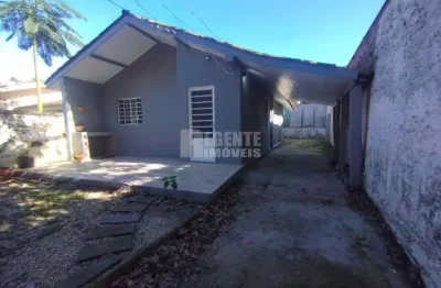 Terreno com 2 casas próximo a ufsc no bairro trindade em florianópolis.