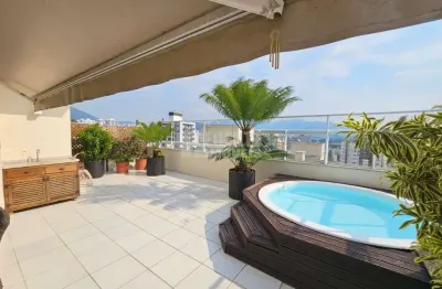 Cobertura com 3 suítes e piscina no bairro itacorubi florianópolis